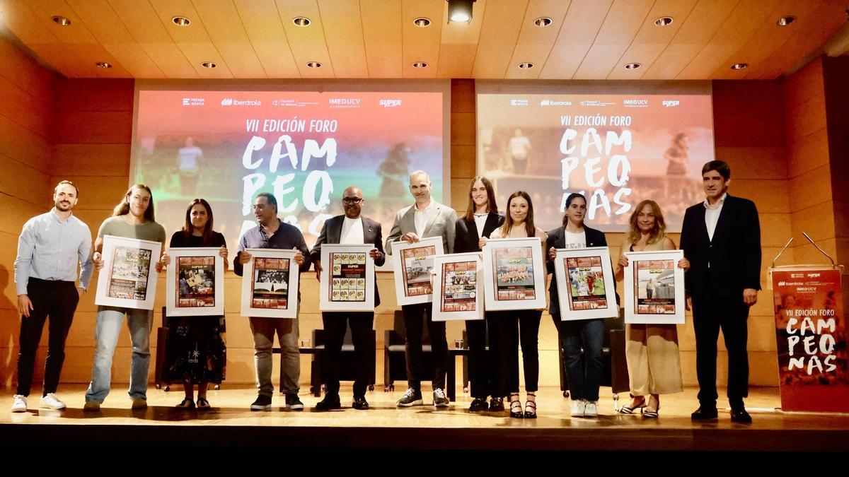 El VII Foro Campeonas de Superdeporte también tuvo un recuerdo especial para los afectados por la DANA recociendo la labor de clubes y entidades en apoyo a la reconstrucción deportiva.