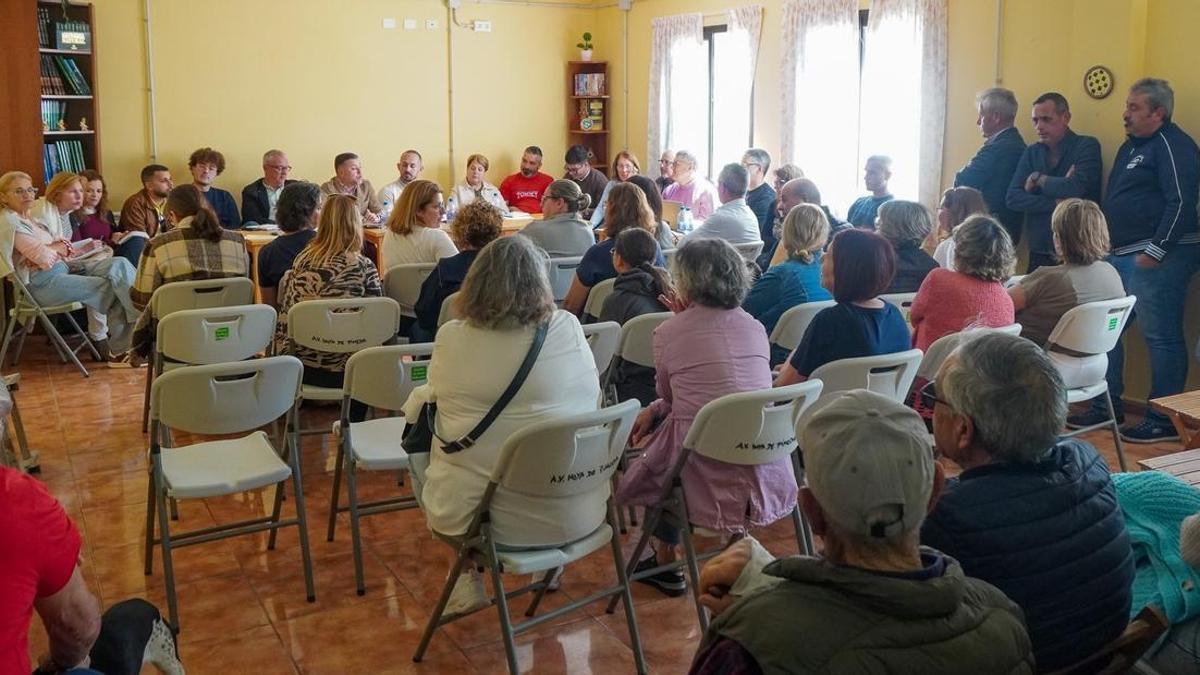 Asamblea en Hoya de Pineda