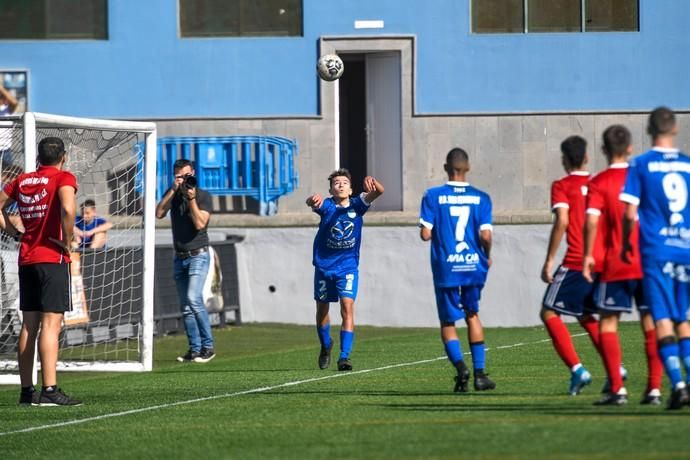 25-01-20  DEPORTES. CAMPOS DE FUTBOL DE LA ZONA DEPORTIVA DEL PARQUE SUR EN  MASPALOMAS. MASPALOMAS. SAN BARTOLOME DE TIRAJANA.  San Fernando de Maspalomas Santos- Veteranos del Pilar (Cadetes).  Fotos: Juan Castro.  | 25/01/2020 | Fotógrafo: Juan Carlos Castro