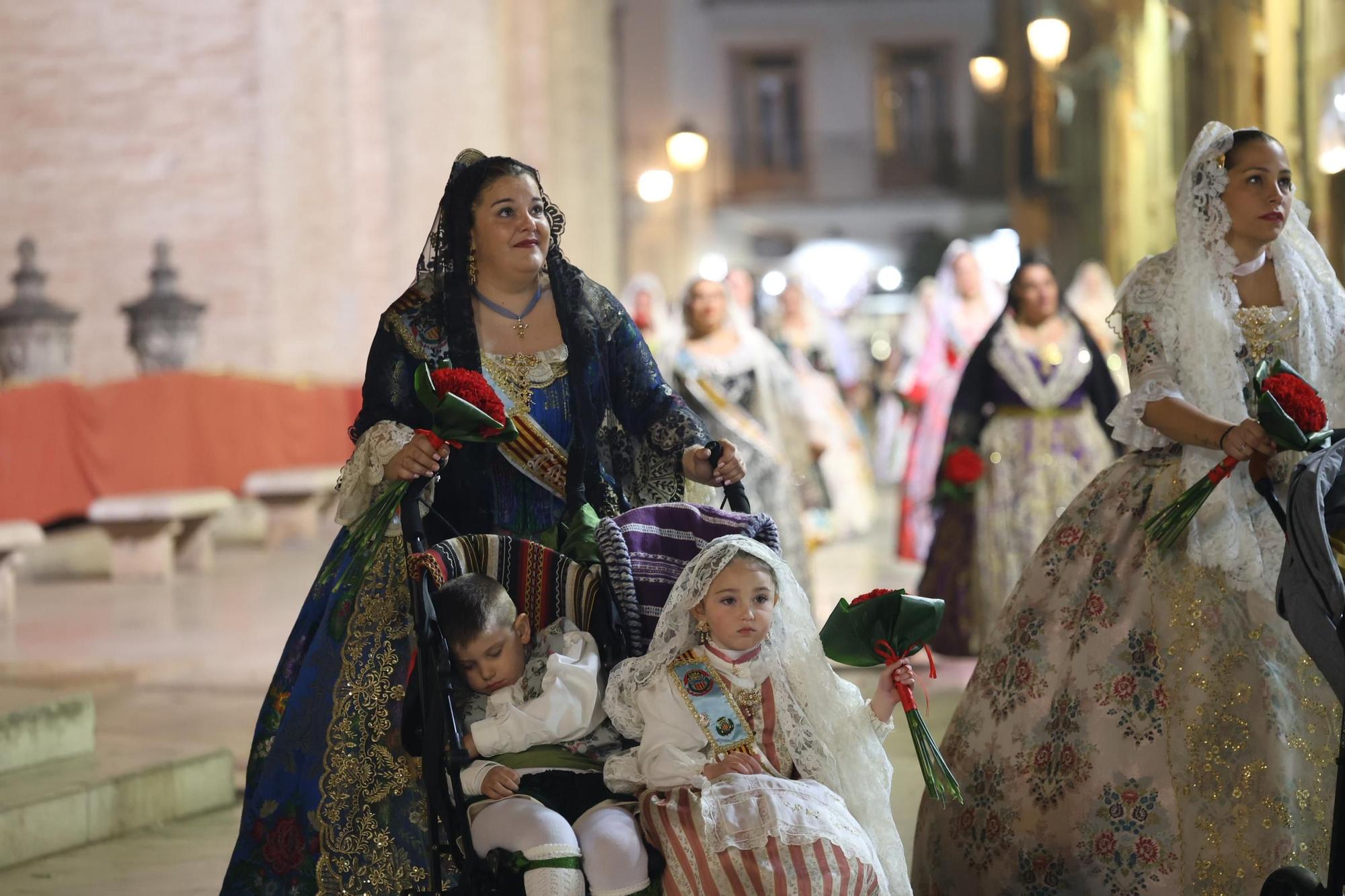 Ofrenda día 18. Calle San Vicente (23:00/24:00)