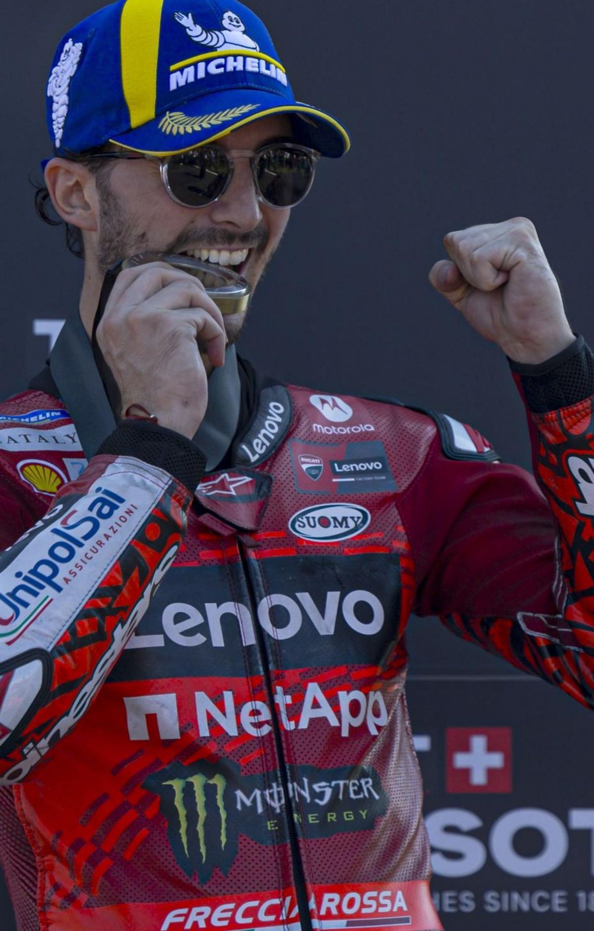 Bagnaia aprofita  un error de Martín i arrasa a l’esprint