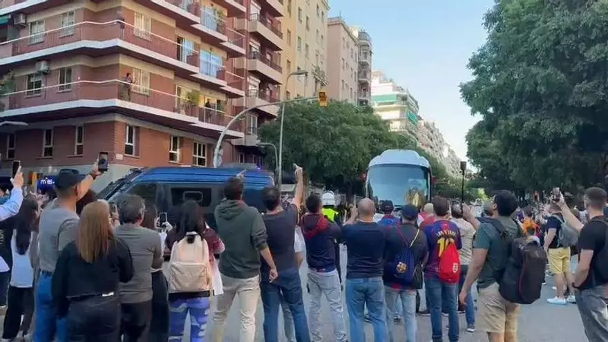 Así ha sido la llegada del Real Madrid al Camp Nou