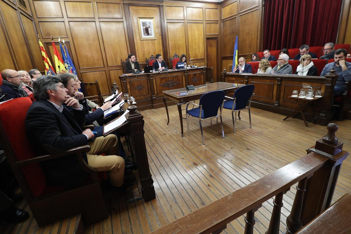 El Ayuntamiento de Alcoy pide al Consell que declare el área de salud como de difícil cobertura El Ayuntamiento de Alcoy pide al Consell que declare el área de salud como de difícil cobertura