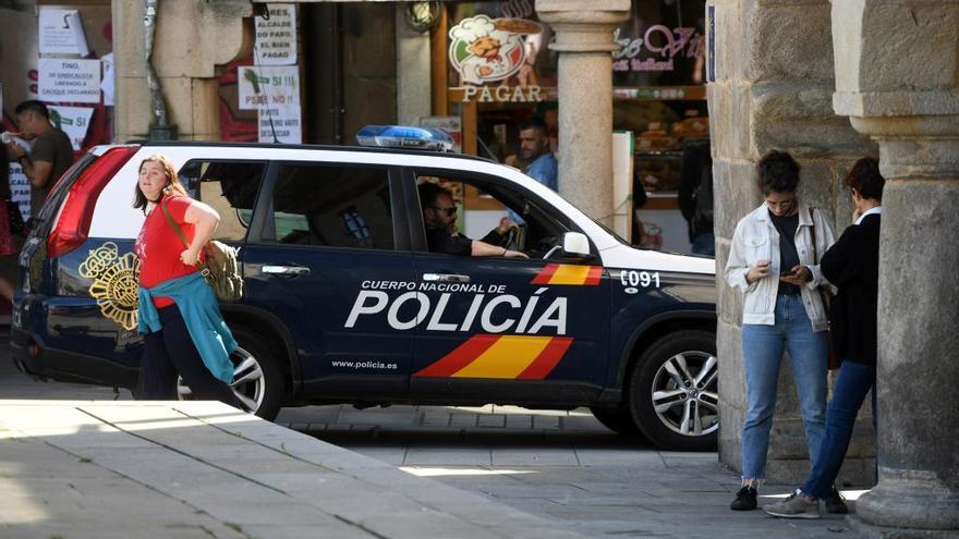 Un vehículo policial de patrulla. // G. Santos