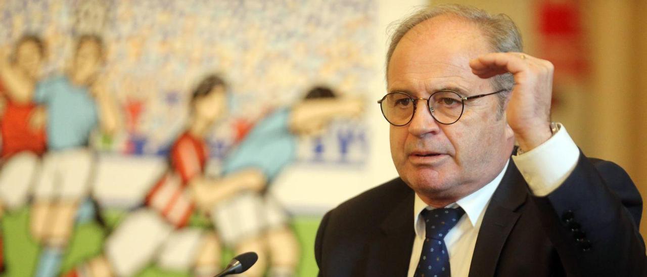 Luis Campos, durante su única rueda de prensa en Vigo.