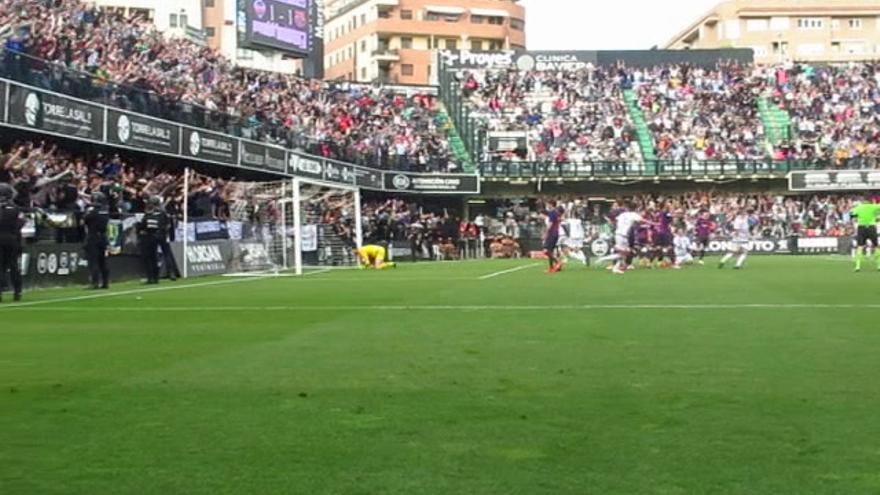 Gol de César Díaz que da la salvación