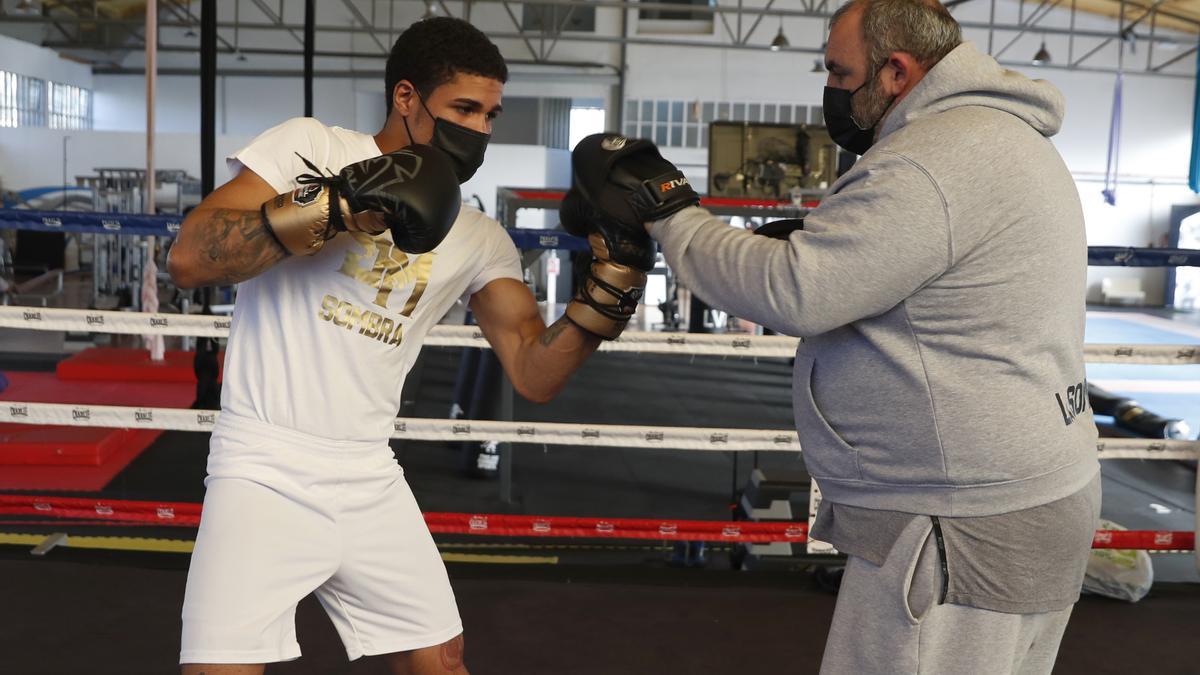 José Gregorio Suero, durante un entrenamiento con Manuel Jiménez en La Vieja Escuela.