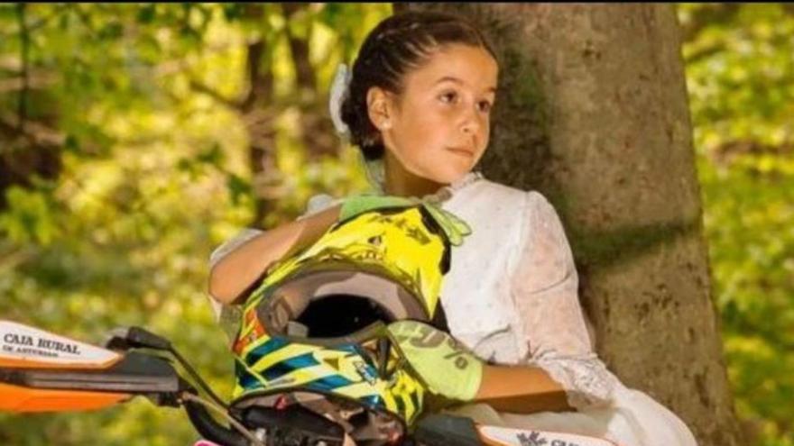 La niña que adora la gasolina: Cleo Marrón, de 10 años, una apasionada del motocross y el enduro