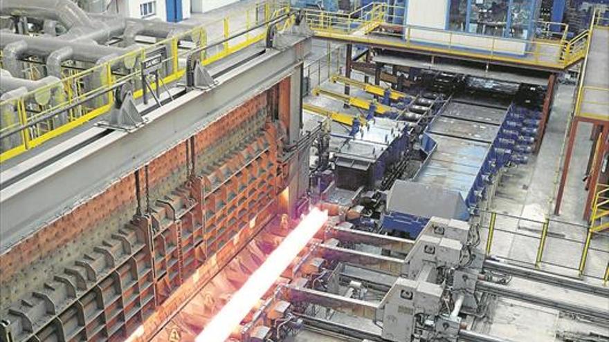 Gallardo retomará en marzo la producción de acero galvanizado en Extremadura