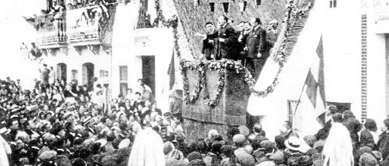 Uno de sus actos destacados fue la fiesta de La Barraca, en el Cabanyal, donde hizo un vibrante discurso sobre las tradicionales barracas.