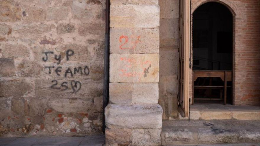 La Fiscalía pide 24.000 euros por pintadas en la iglesia de San Vicente en Zamora