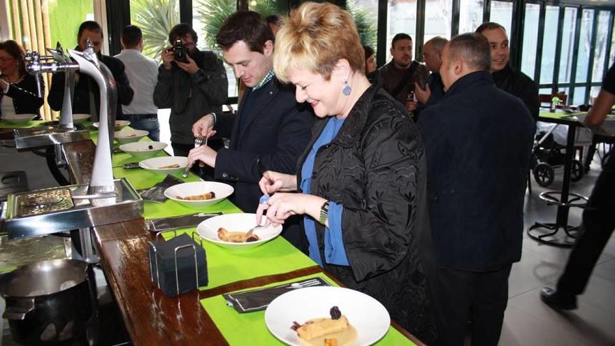 Degustación deliciosa, ayer en la presentación de la Ruta de la Tapa a los medios de comunicación.