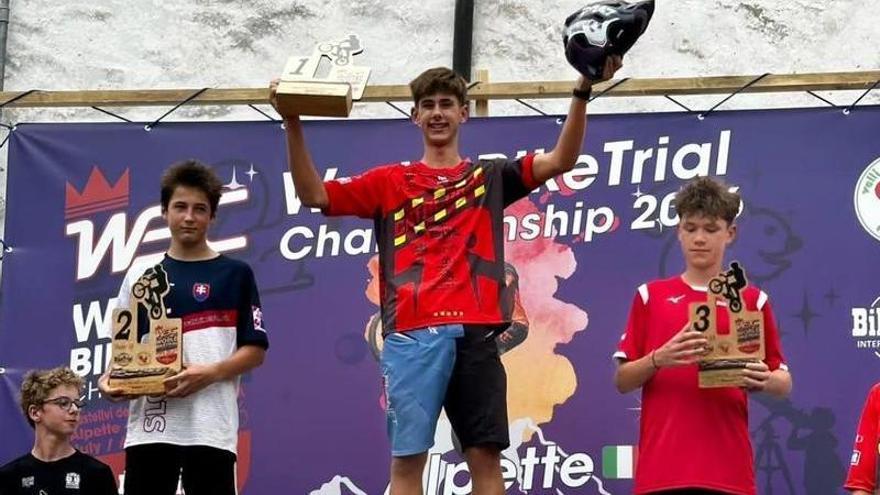 Ivan Monrós, d'Avinyó, es proclama campió del món sub-16 de BikeTrial a Alpette