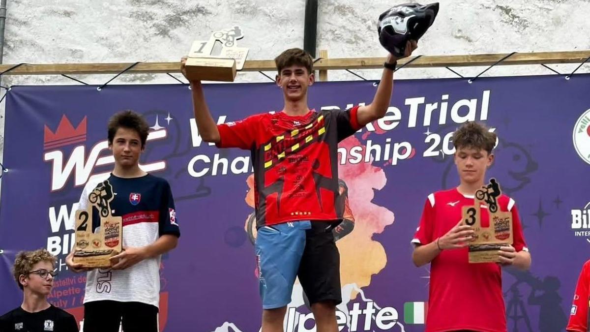 Monrós, al capdamunt del podi de la darrera cita del mundial