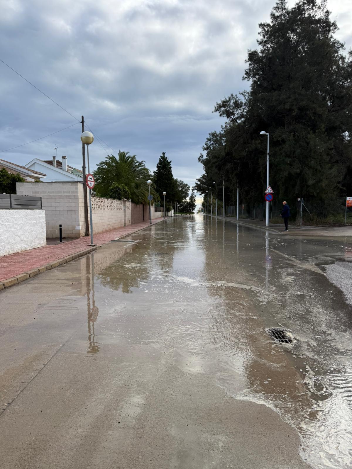 La borrasca Harry golpea el litoral norte de Sagunt