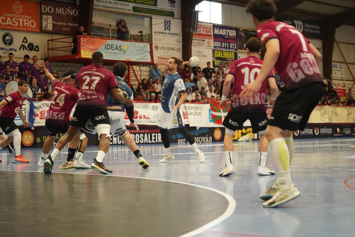 GALERÍA | Balonmano: Partido del BM Caja Rural Zamora contra el BM Romo
