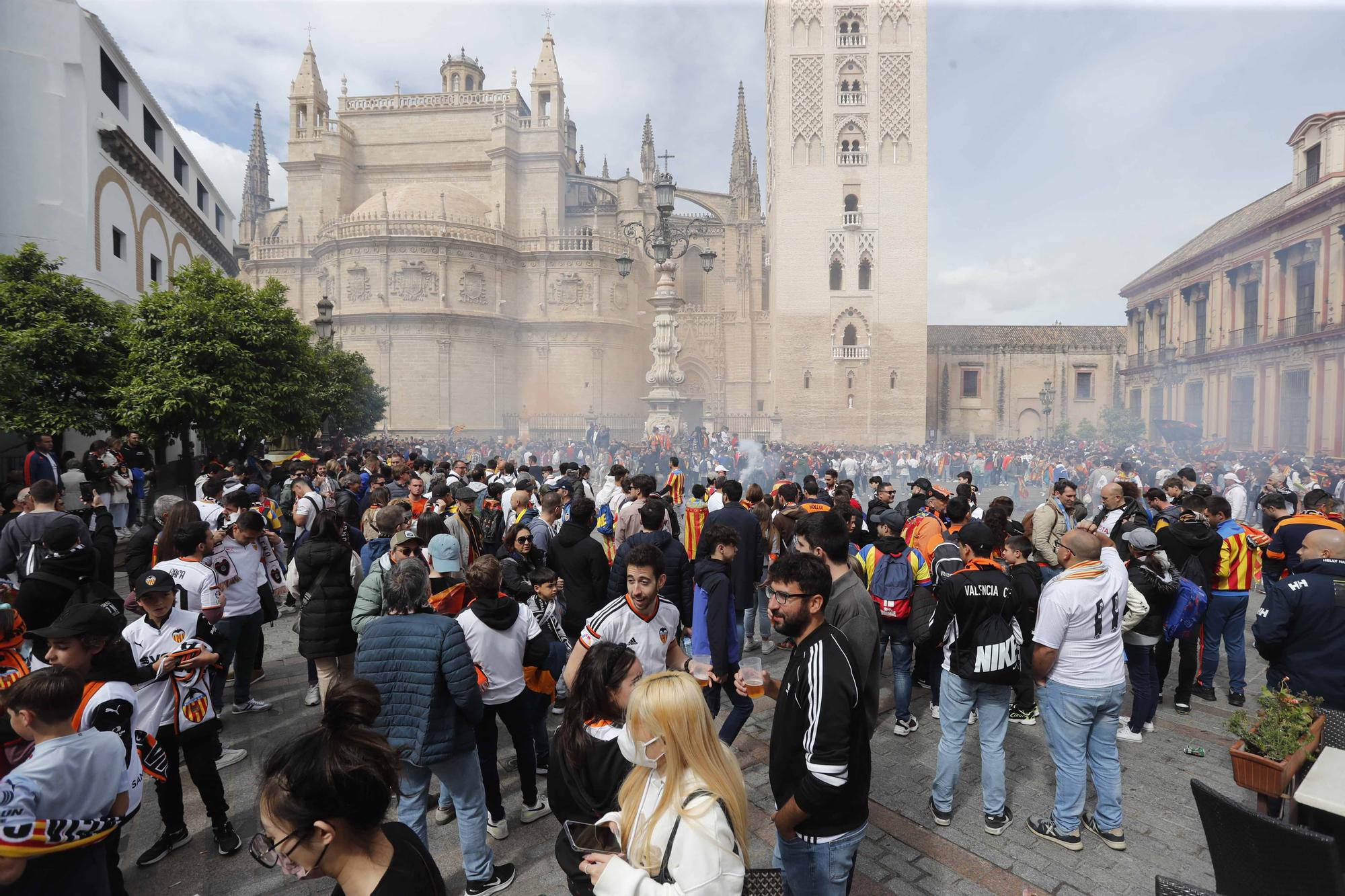 La afición valencianista toma Sevilla