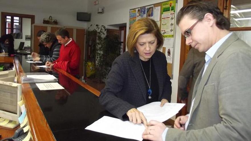 Varios concejales de Santa Eulària firman alegaciones tras el pleno.