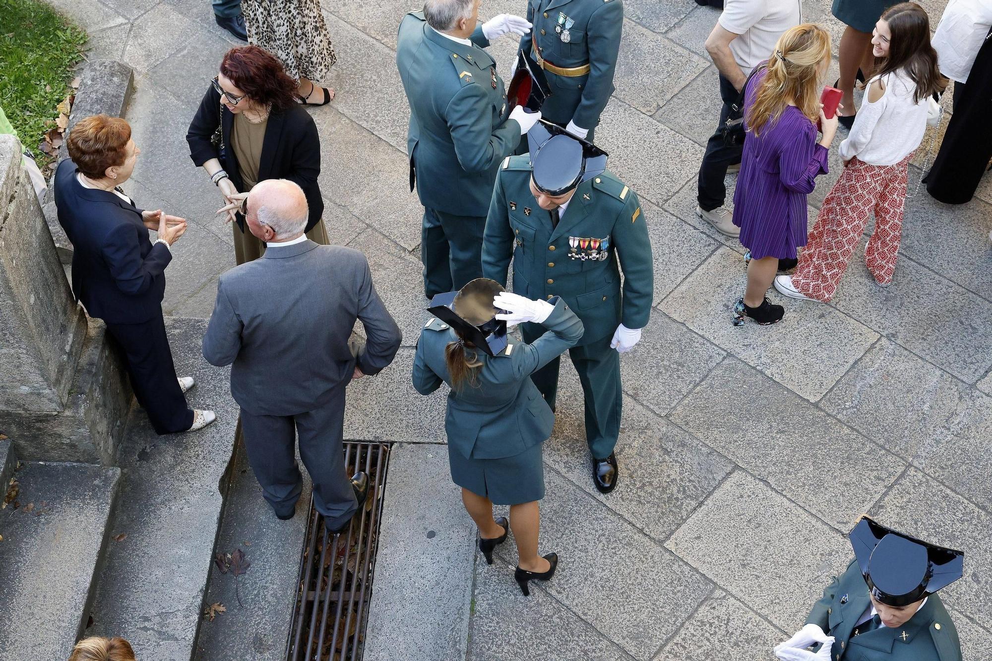 Imágenes del homenaje de la Guardia Civil a la Virgen del Pilar en el convento de San Francisco