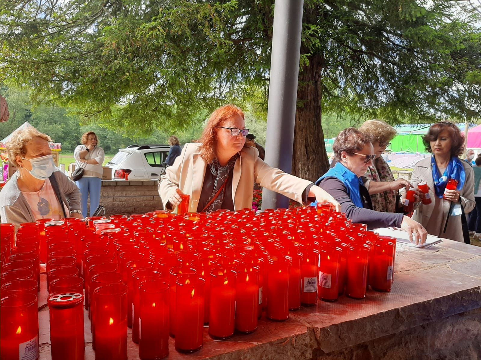 Meres (Siero) celebra a la Virgen de la Cabeza