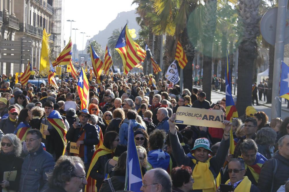 Manifestació a Barcelona en favor de la implementació de la República