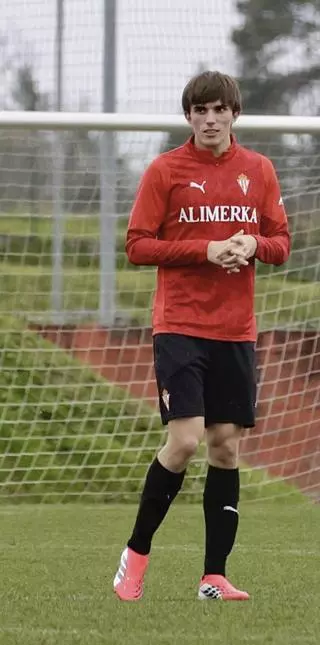 Cuenca aterriza en Gijón para echar el candado al Sporting