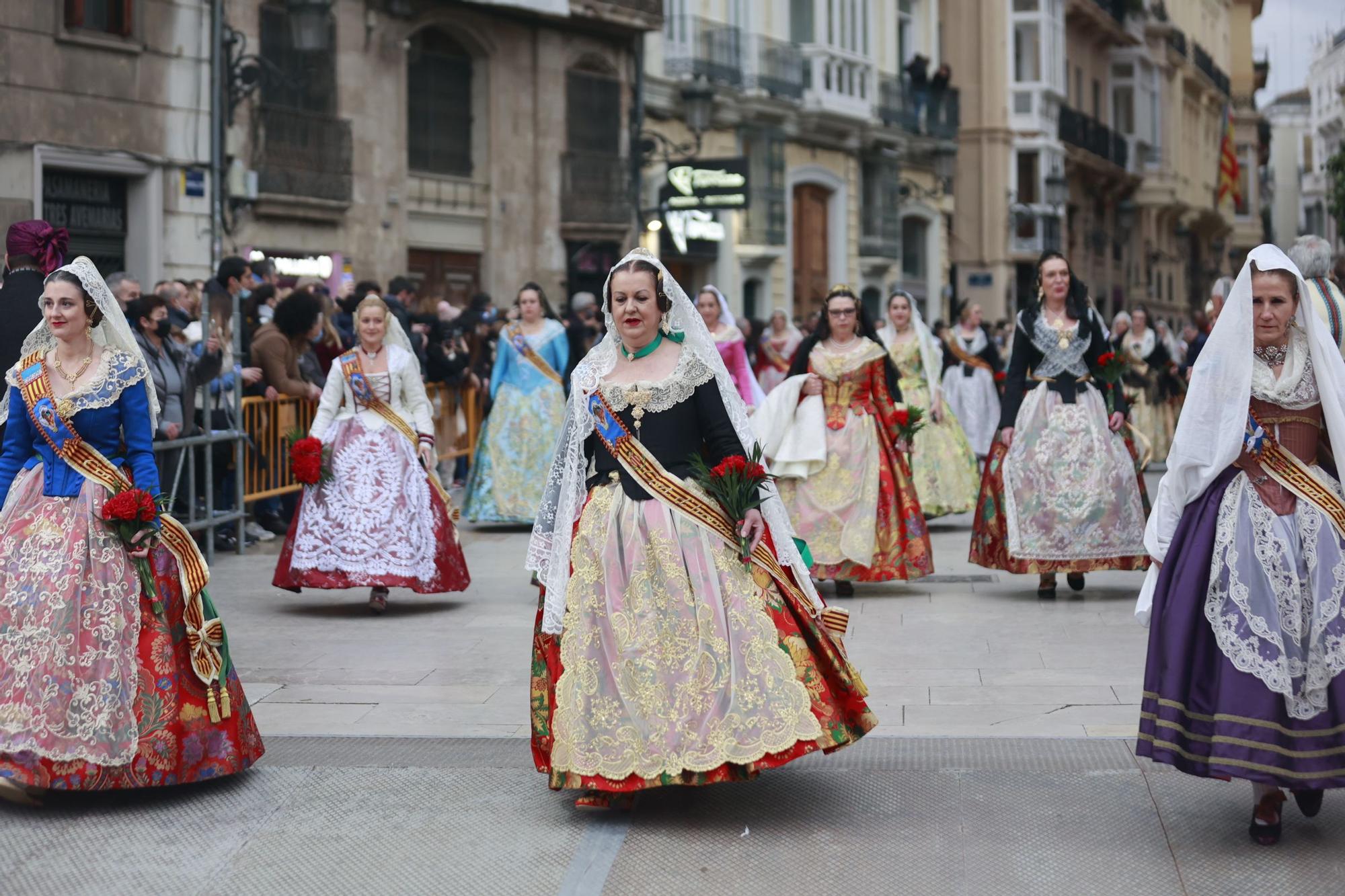 Búscate en el segundo día de ofrenda por la calle Quart (entre las 18:00 a las 19:00 horas)