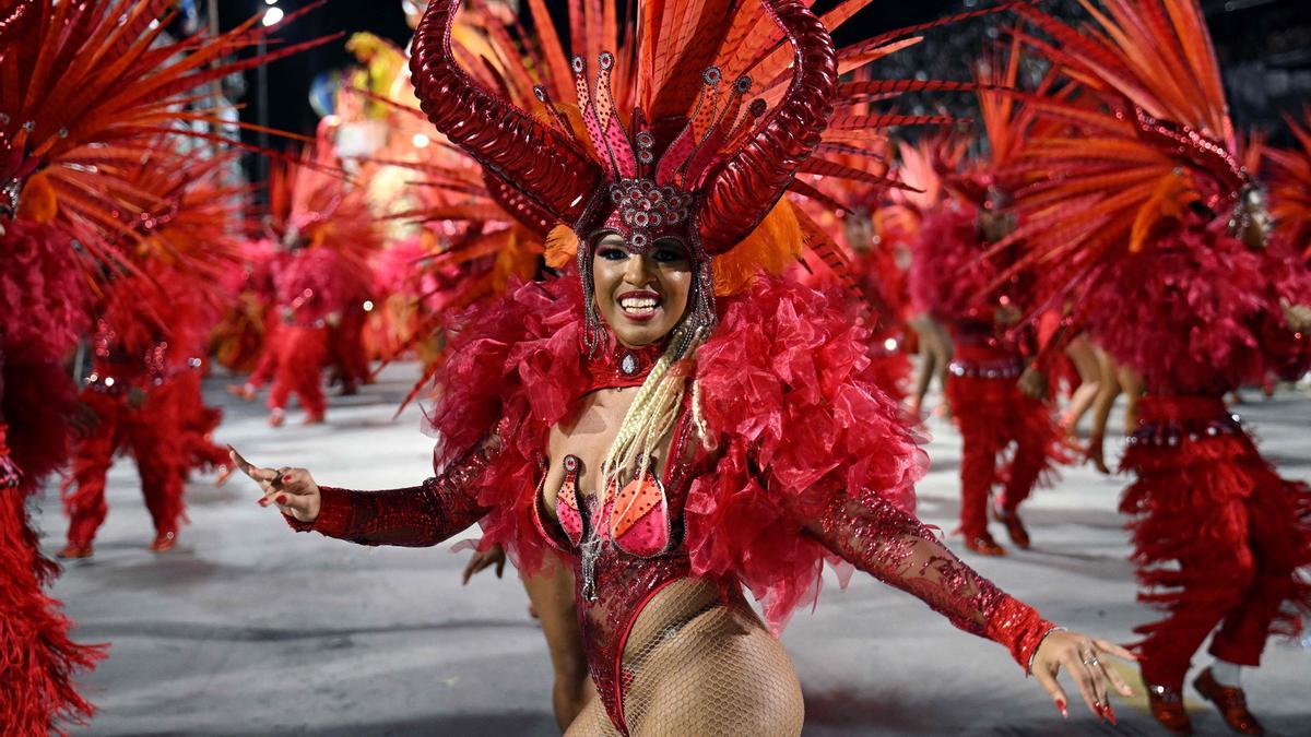 El Carnaval de Brasil festeja el fin de la era Bolsonaro