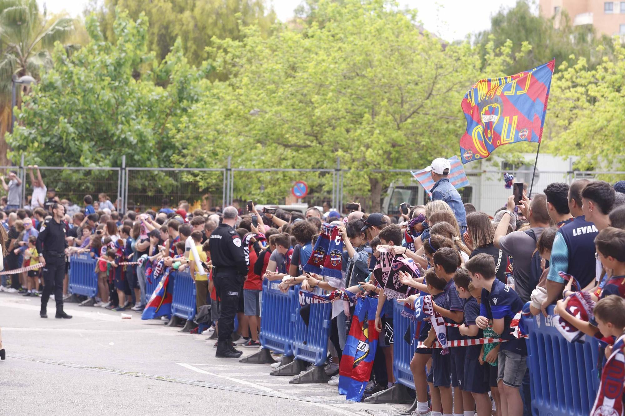 Búscate en el recibimiento al Levante UD antes de enfrentarse al Alavés