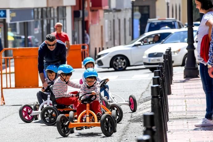 TELDE. SAN GREGORIO. TELDE. Telde cambia la hora. En la zona comercial abierta de San Gregorio se celebra el cambio de hora con diversas actividades. Hay ludoparque gigante, tiro con arco para niños, feria de artesanía, karts, entre otros.  | 30/03/2019 | Fotógrafo: Juan Carlos Castro