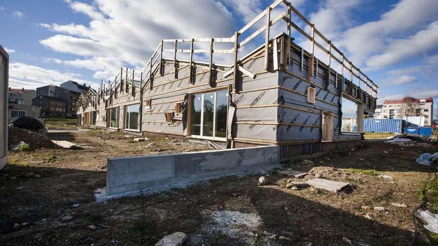 Obras, ayer, de la nueva escuela infantil que gestionará el consorcio. // Bernabé/Cris M.V.