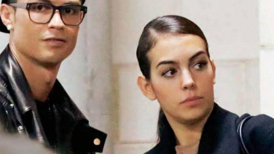 Ronaldo vuelve a dejarse ver junto a la modelo jacetana Georgina Rodríguez