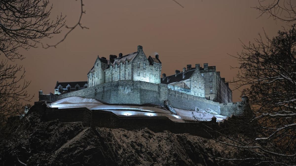 El Castillo de Edimburgo, Escocia, Castillos encantados