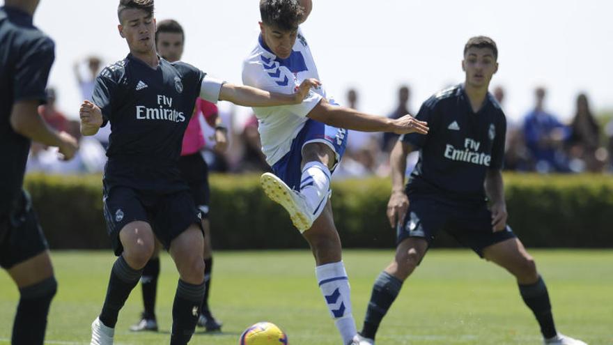 Jugada del choque entre el Tenerife y el Real Madrid.