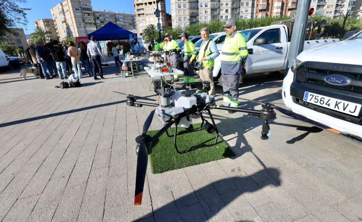 Presentación del dron que ayudará a controlar el mosquito tigre en Murcia
