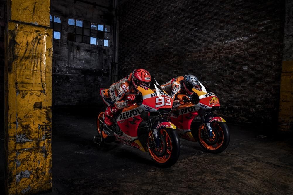 Sessió de fotos de Marc Márquez a l'antiga Pirelli