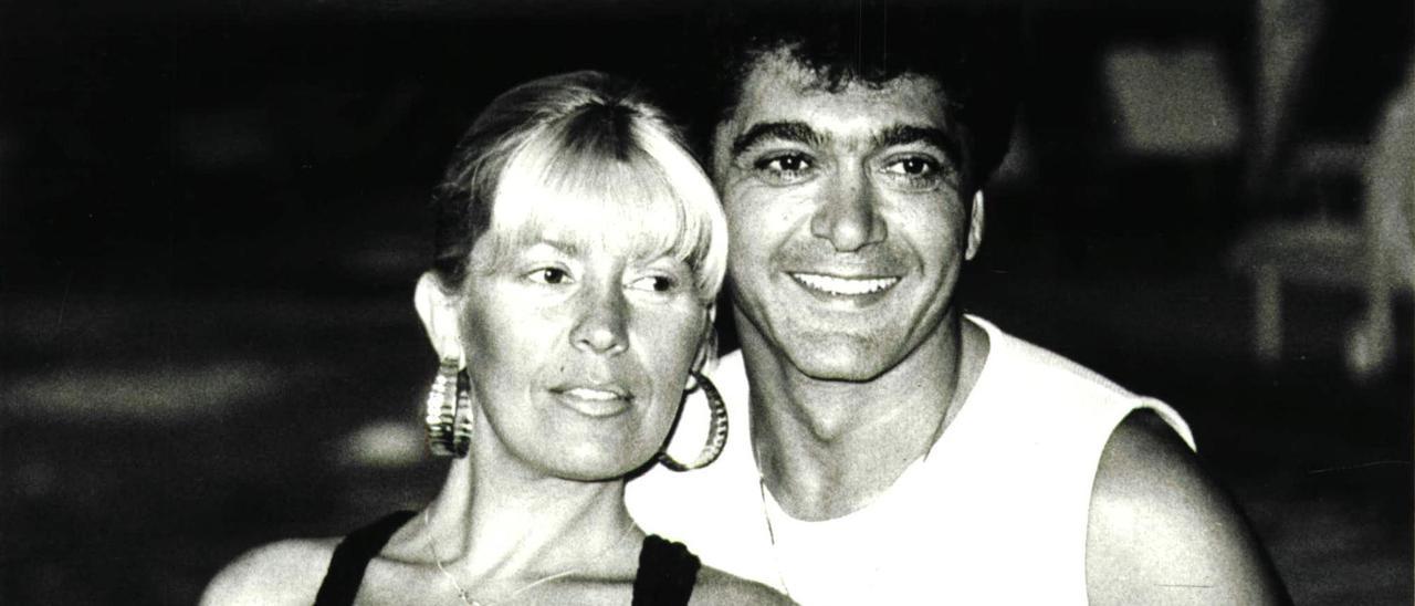 Bárbara Rey y Ángel Cristo en Mallorca en 1986