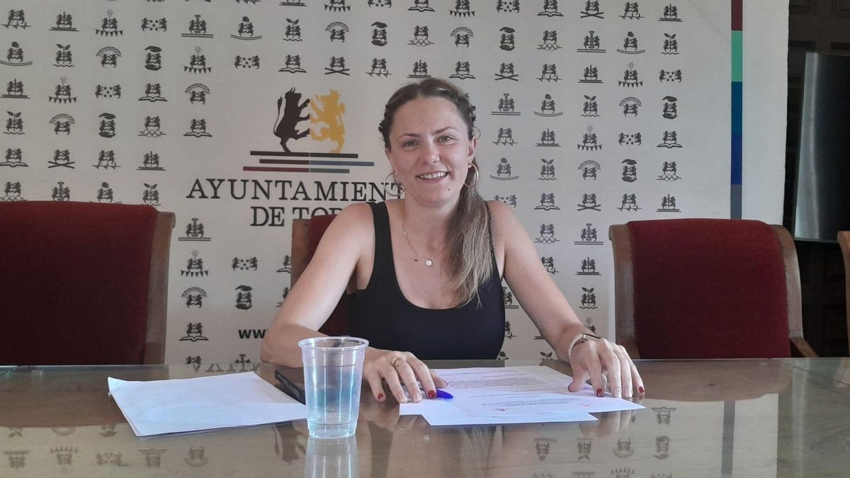 La concejala María Velasco, durante el anuncio de la convocatoria del concurso del cartel anunciador de las fiestas de San Agustín de Toro.