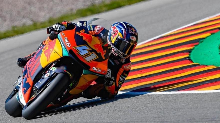 Binder aconsegueix el seu primer triomf a Moto2 davant Mir