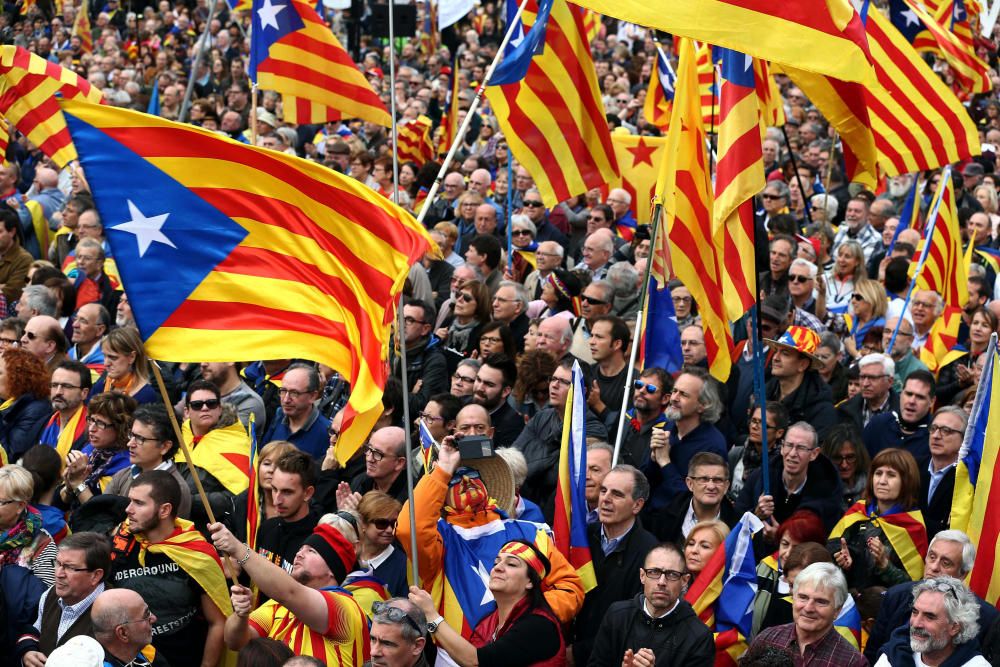 Manifestació de solidaritat amb el processats pel 9-N