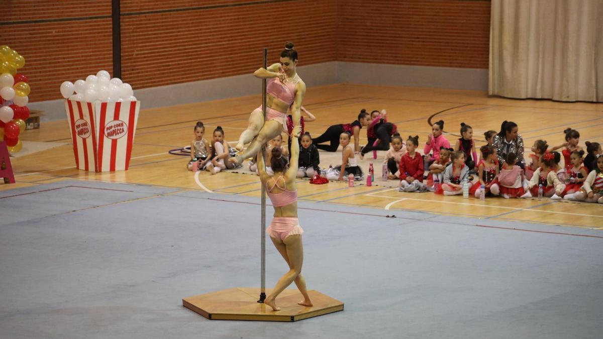 El Circo toma el tapiz.