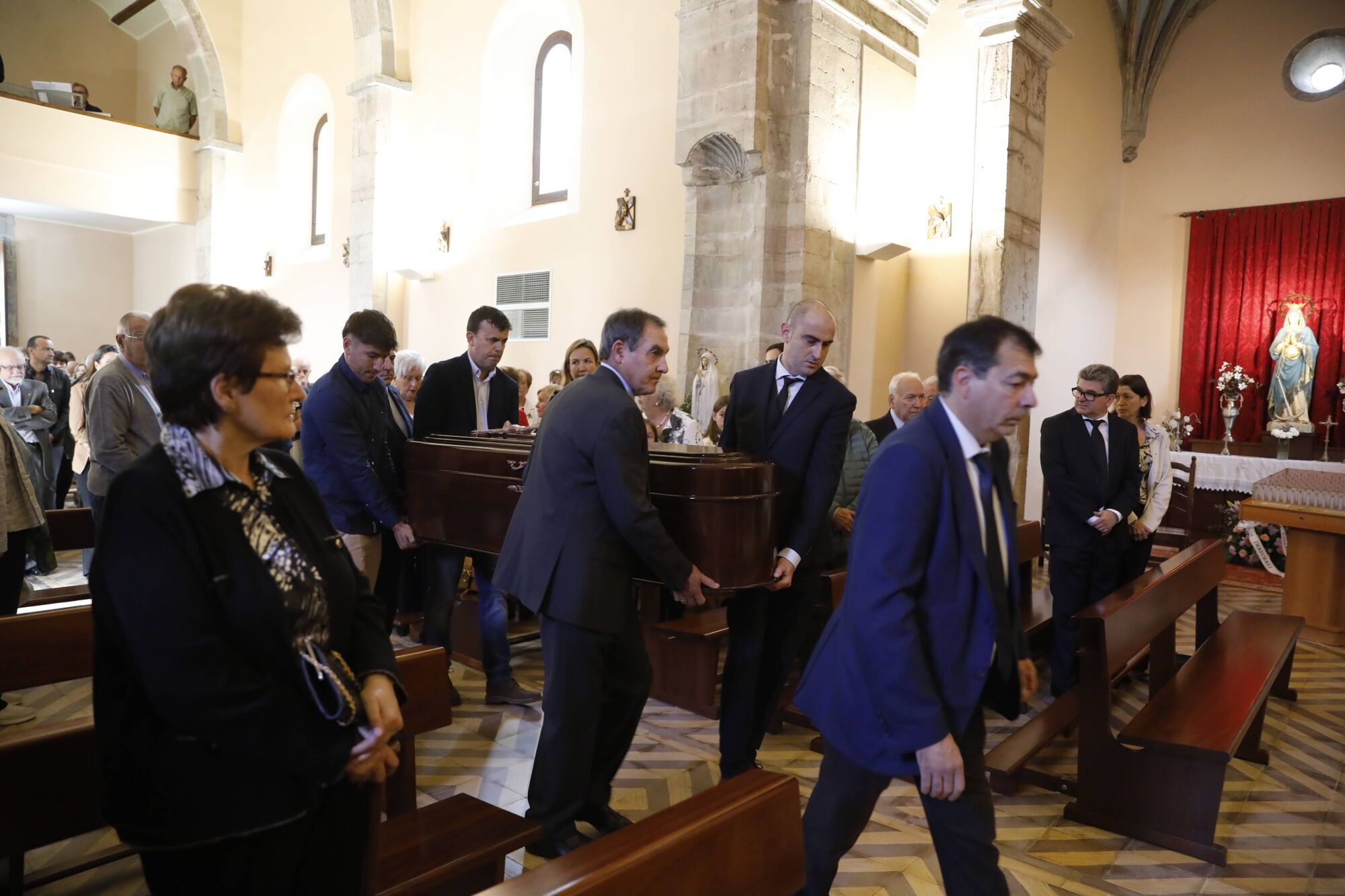 Así fue el funeral de Emilio Serrano en Ribadesella