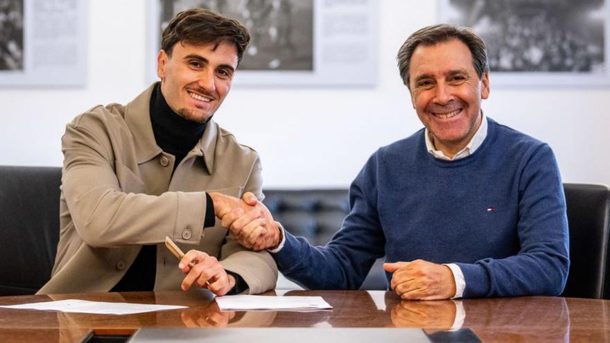 El delantero Álex Forés vuelve al Levante nueve años después