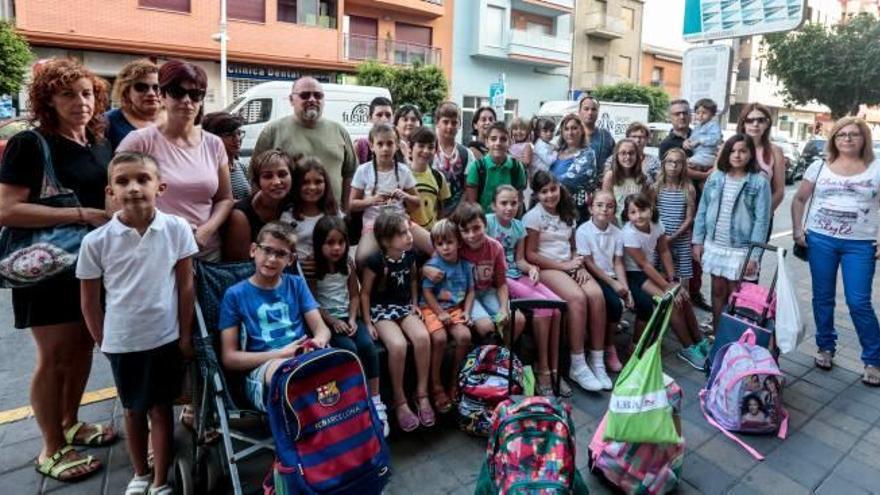 Educación deja a 35 alumnos de La Vila sin autobús para ir al colegio