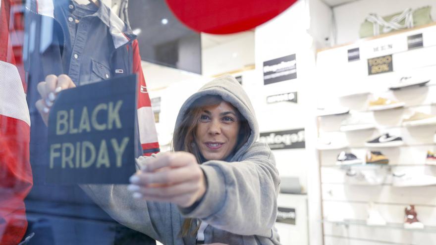 El &quot;Black Friday&quot; es un viernes de claroscuros para el comercio asturiano: la &quot;americanada&quot; que siembra dudas