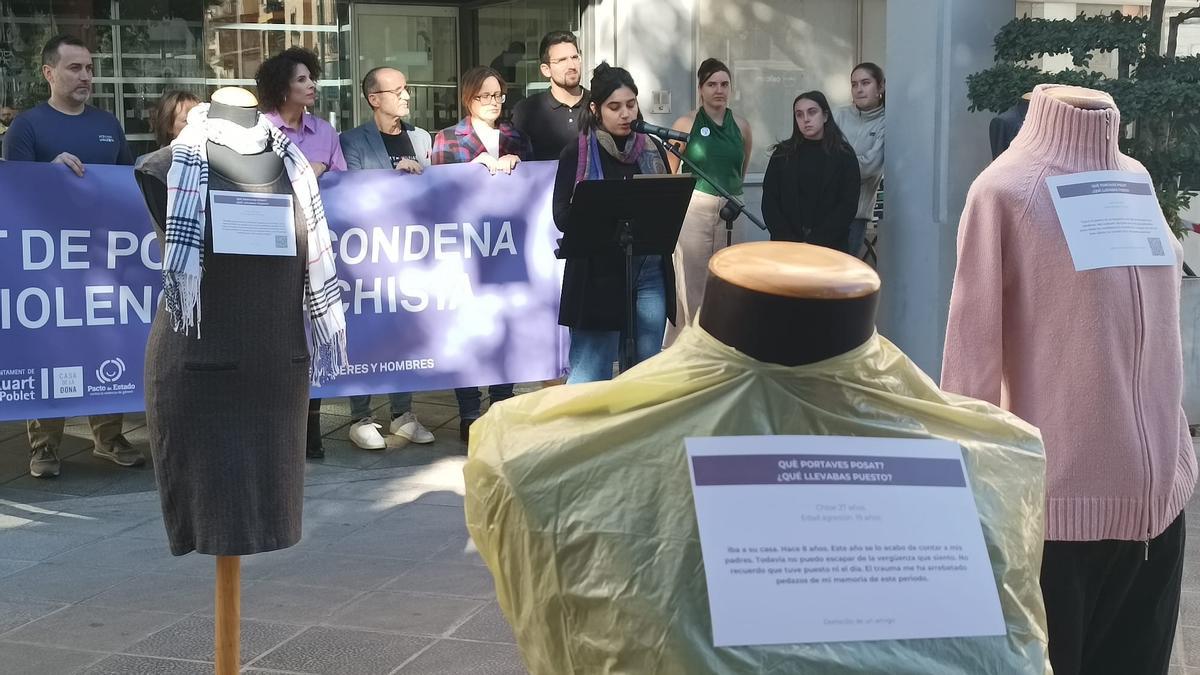 Exposición "¿Qué llevabas puesto? (cuando fuiste agredida sexualmente)" en Quart de Poblet