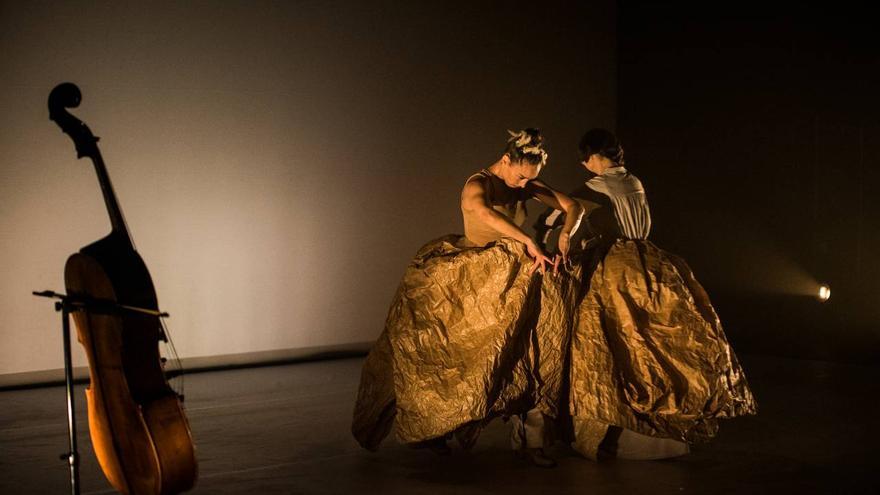 'Antípodas', de Florencia OZ e Isidora O'Ryan, espectáculo de baile estrenado en septiembre en la Bienal de Flamenco de Sevilla