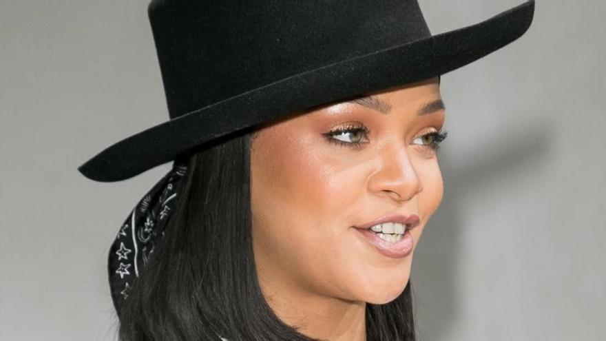 Rihanna y Blahnik lanzan una tercera colección