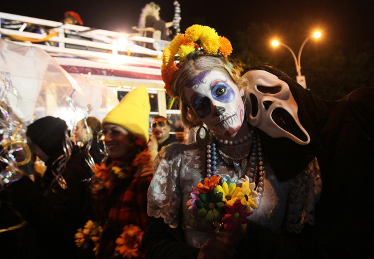 Americans disfressats en la desfilada ’Village Halloween’ a la Sisena Avinguda a Nova York.