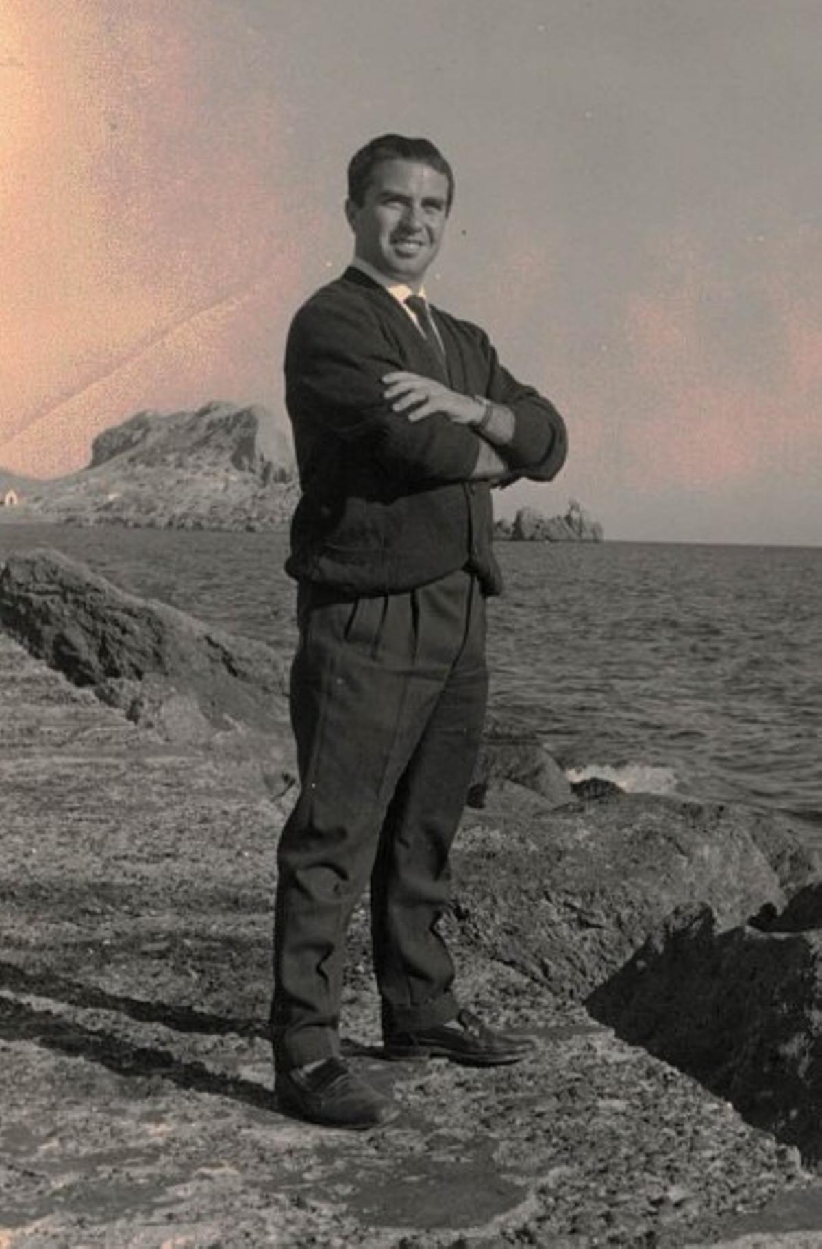 Joaquín Palomares Gómez en los años 60 en su etapa de comercial de la empresa familiar.